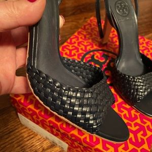 Tory Burch Venitian Navy sandal